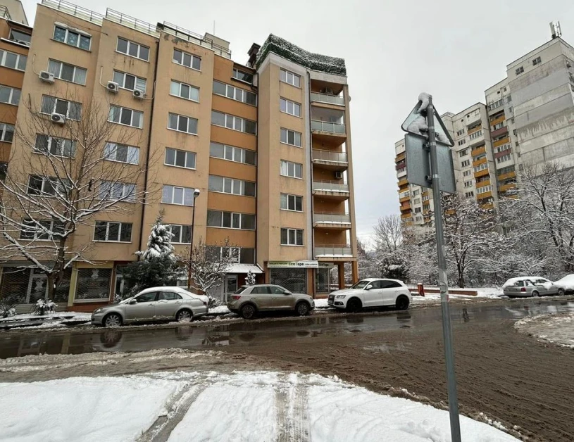 Антоан паркира колата си в Люлин и ще съжалява до края на живота си СНИМКИ