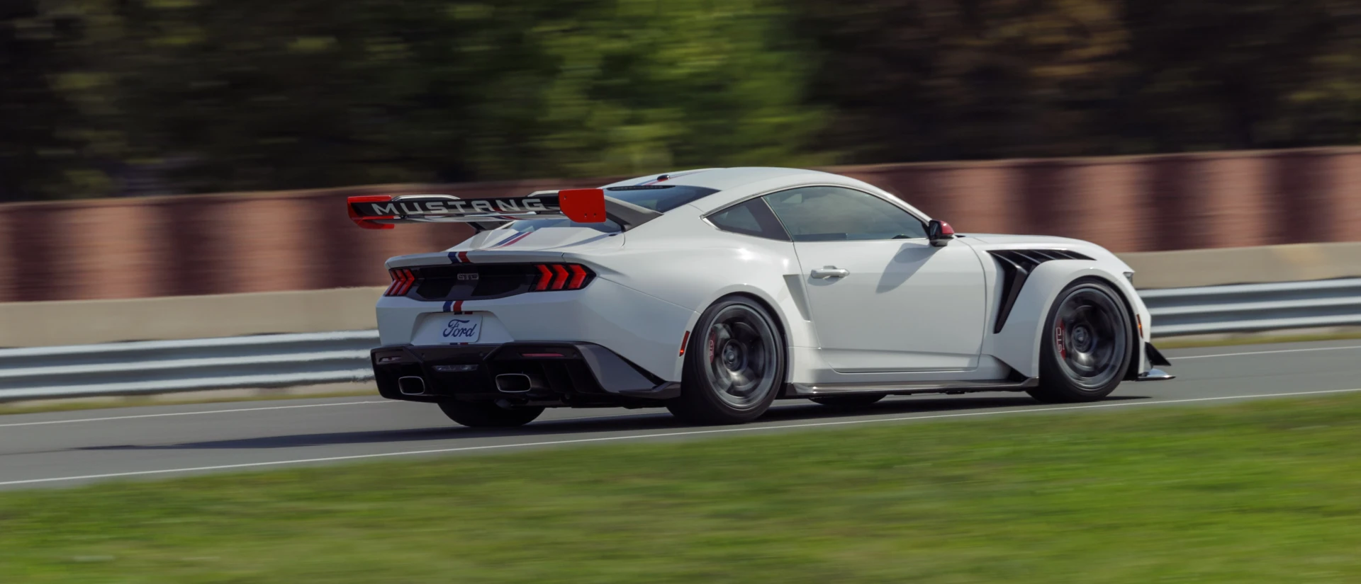 Mustang GTD Spirit of America еманация на американската изобретателност, постижения и постоянство