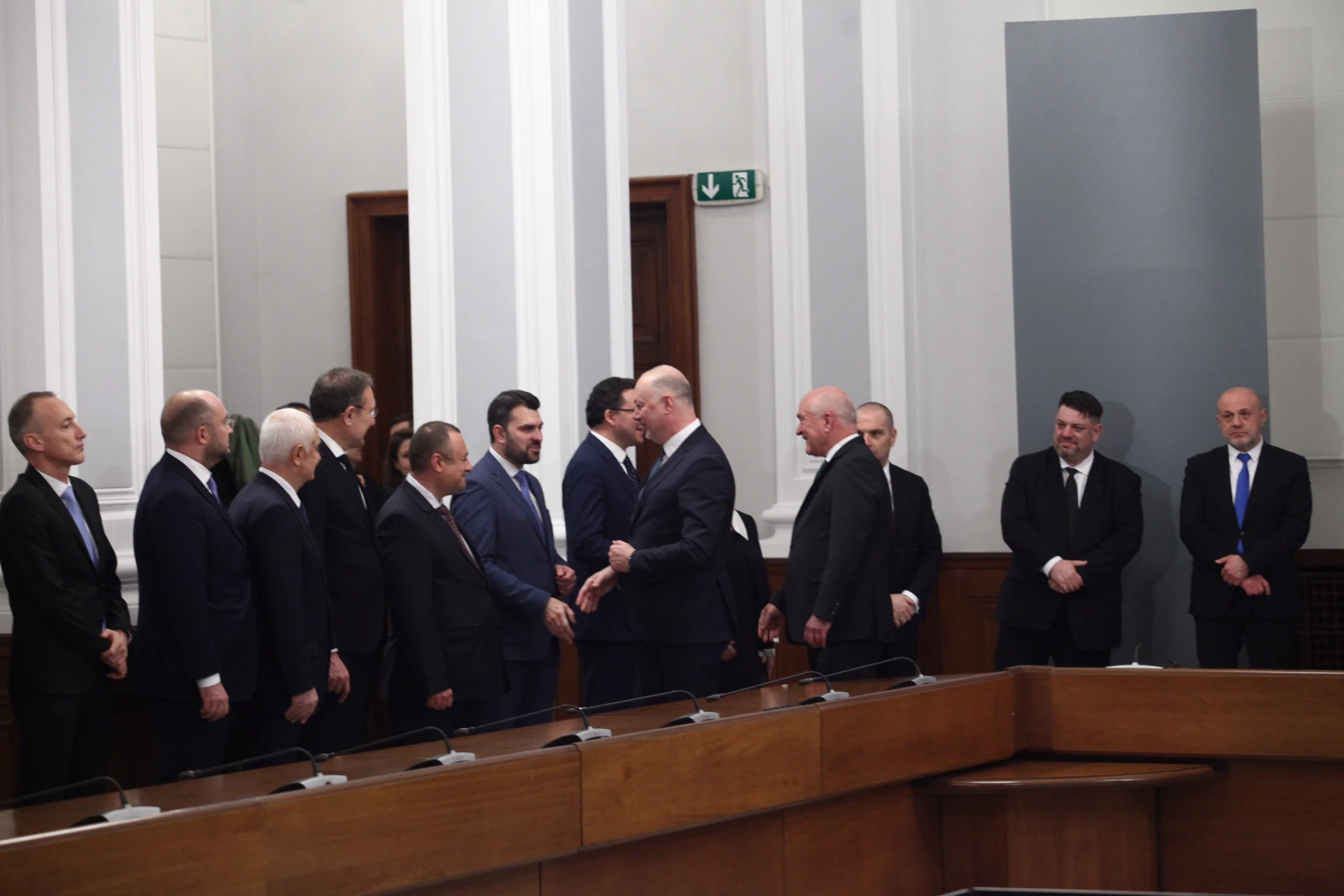 Започва ударно: Желязков разкри първия си ход като премиер СНИМКИ