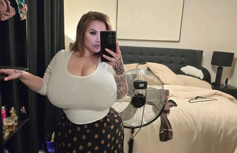 Жена се оплака от постоянно растящите си гърди СНИМКИ 18+