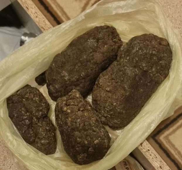 Спипаха дилър в Пловдивско с "богат асортимент" точно когато... СНИМКИ