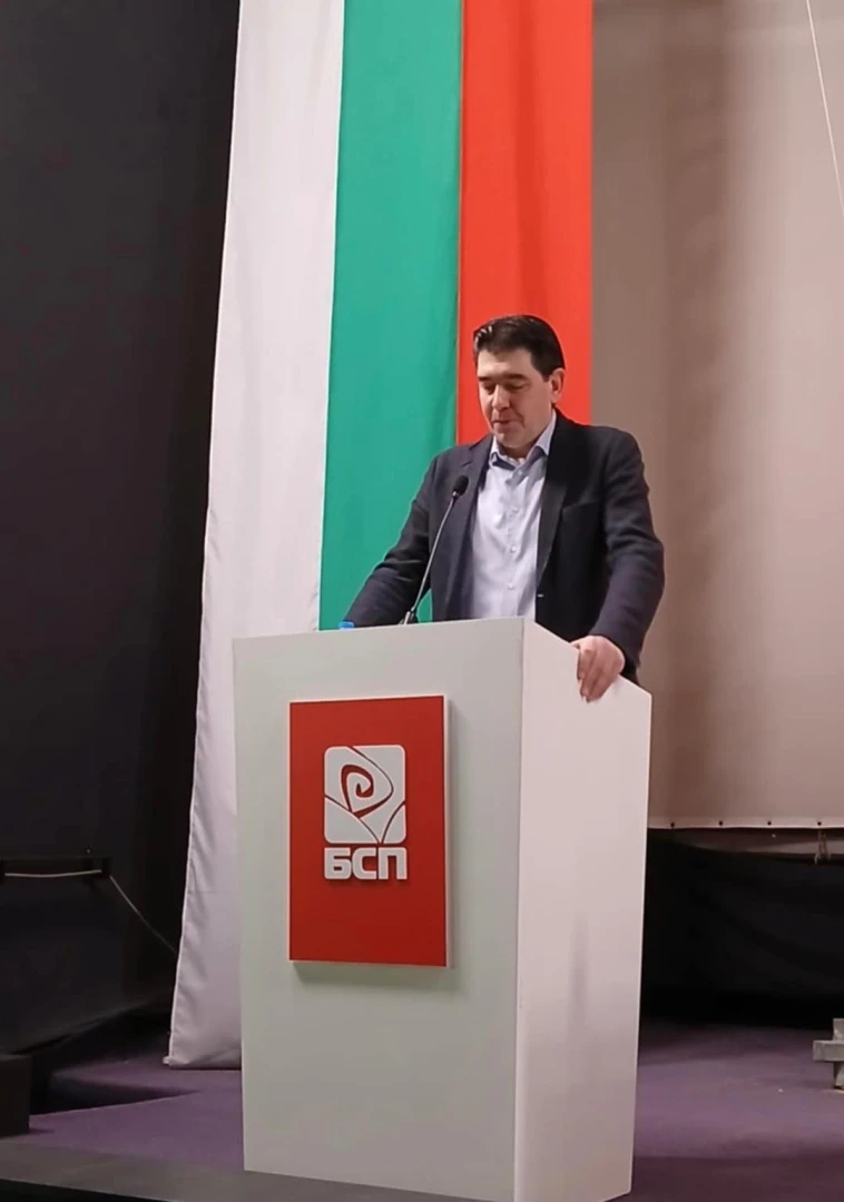 Дора Янкова отново оглави Обединението на жените социалистки в БСП