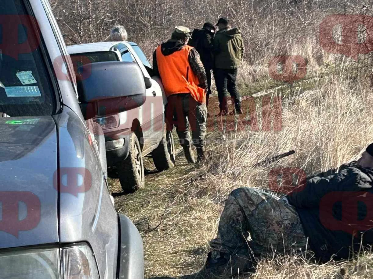 Жестоко убийство пред очите на куп свидетели край Обзор, закопчаха петима 