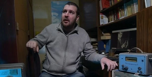 Колекционер с любопитни разкрития за първия български мобилен телефон ВИДЕО 