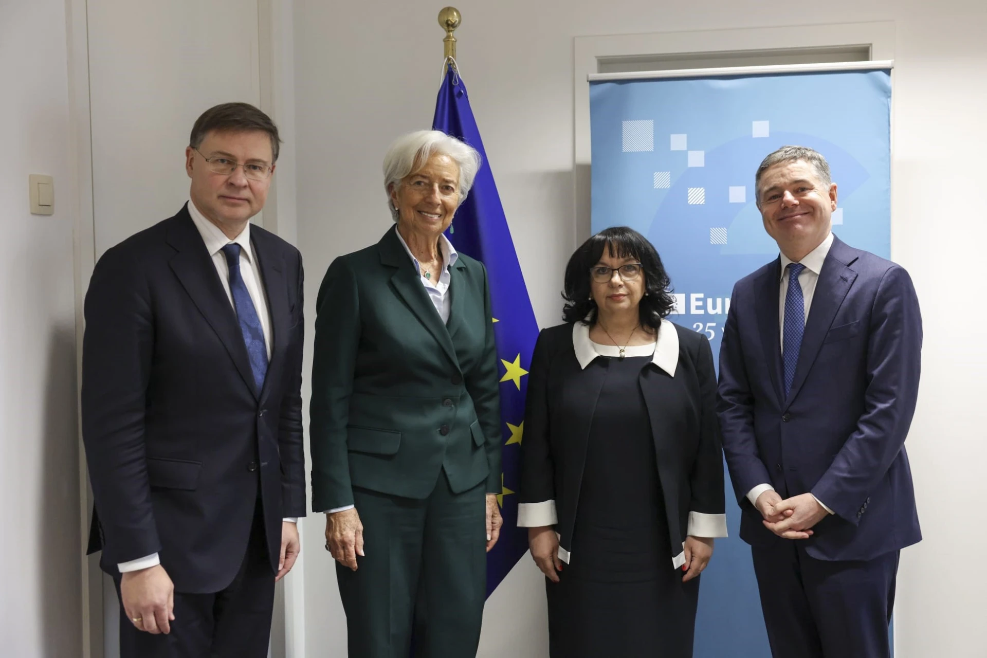 Теменужка Петкова с ключови срещи за еврото - добра новина 