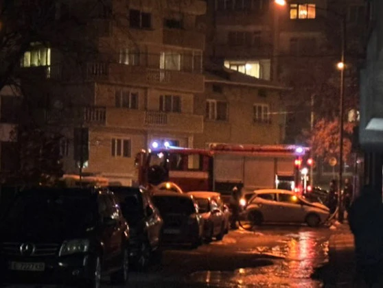 Силен гръм изправи на нокти благоевградчани, полиция и пожарна на крак СНИМКИ