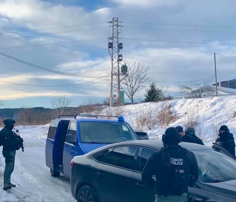Мощен удар на ГДБОП по престъпна банда, ужилила бюджета с над 3 млн. лева СНИМКИ
