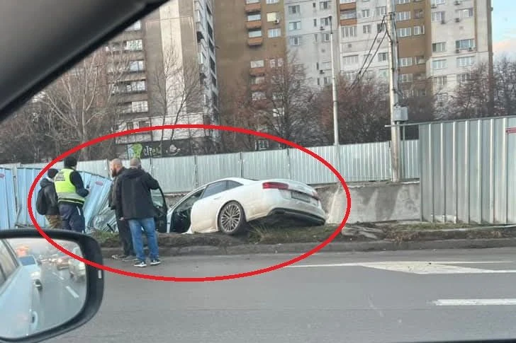 Зрелищно меле на столичния бул. "Цариградско шосе" СНИМКИ