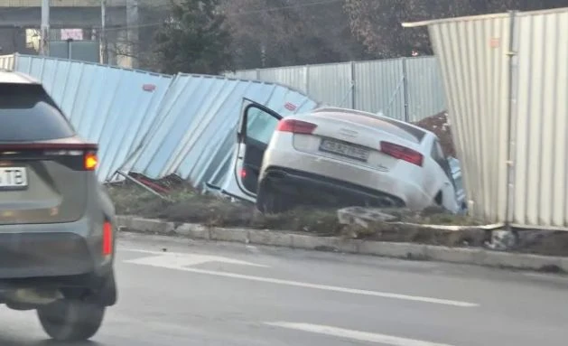 Зрелищно меле на столичния бул. "Цариградско шосе" СНИМКИ