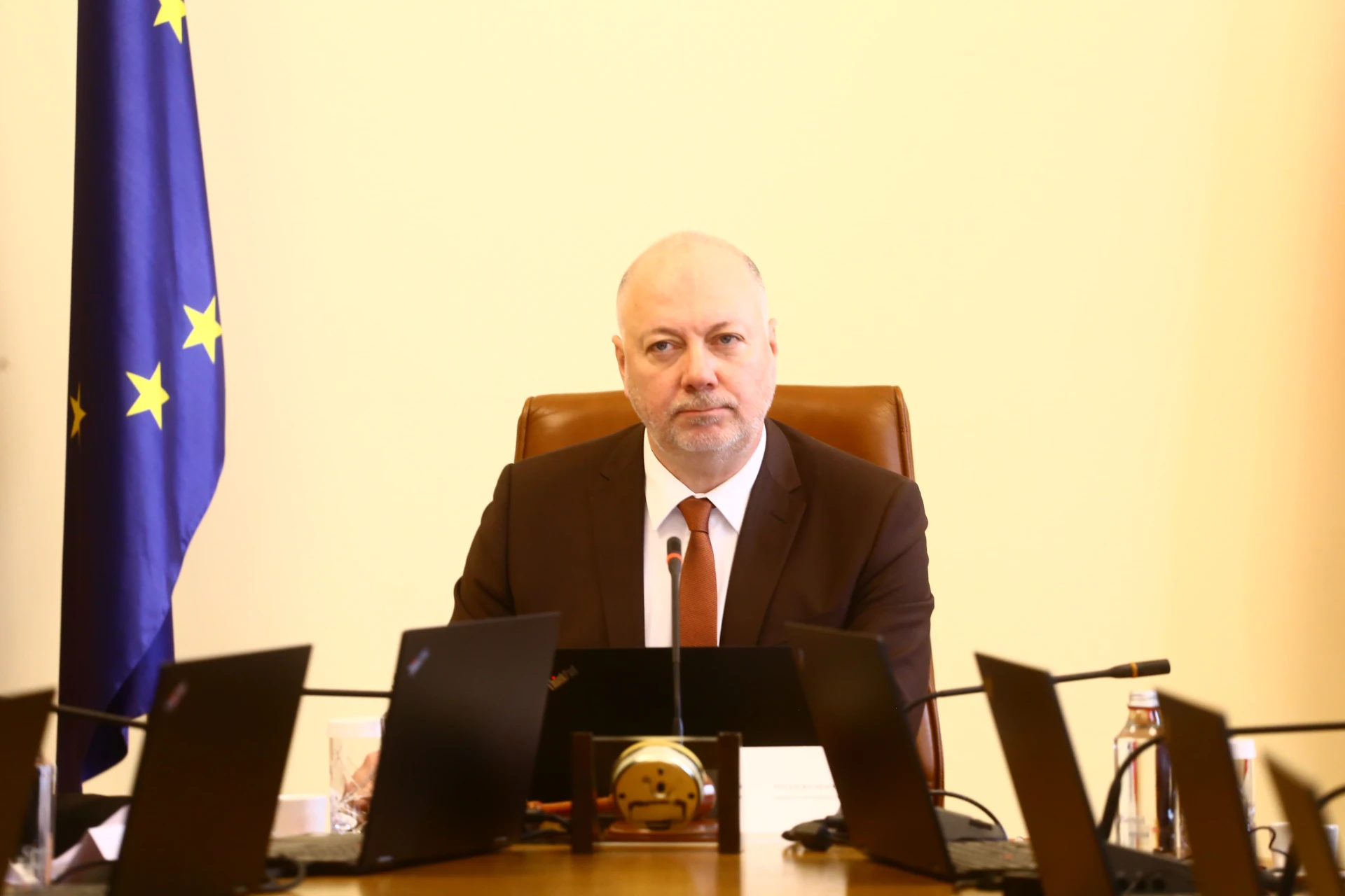 Росен Желязков ще участва в конференцията за възстановяването на Украйна в Рим