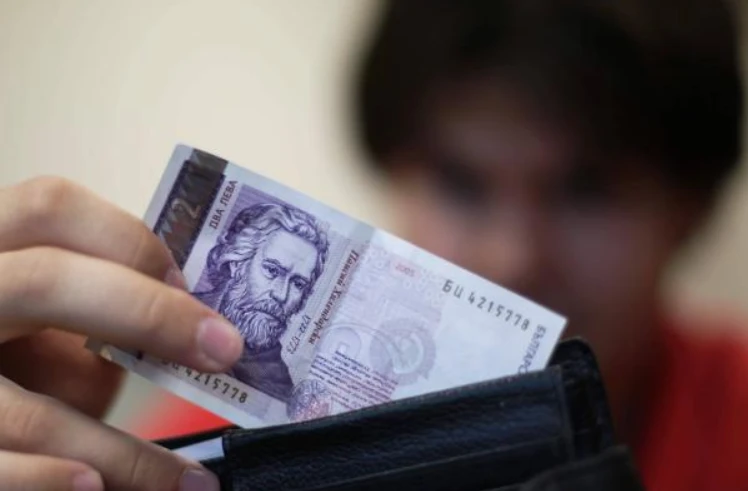 Хартиената двулевка се завърна, но внимавайте с нея