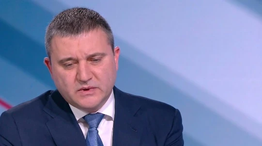 Горанов смълча Ризова с въпрос и обясни защо Асен Василев ще го пише в учебниците