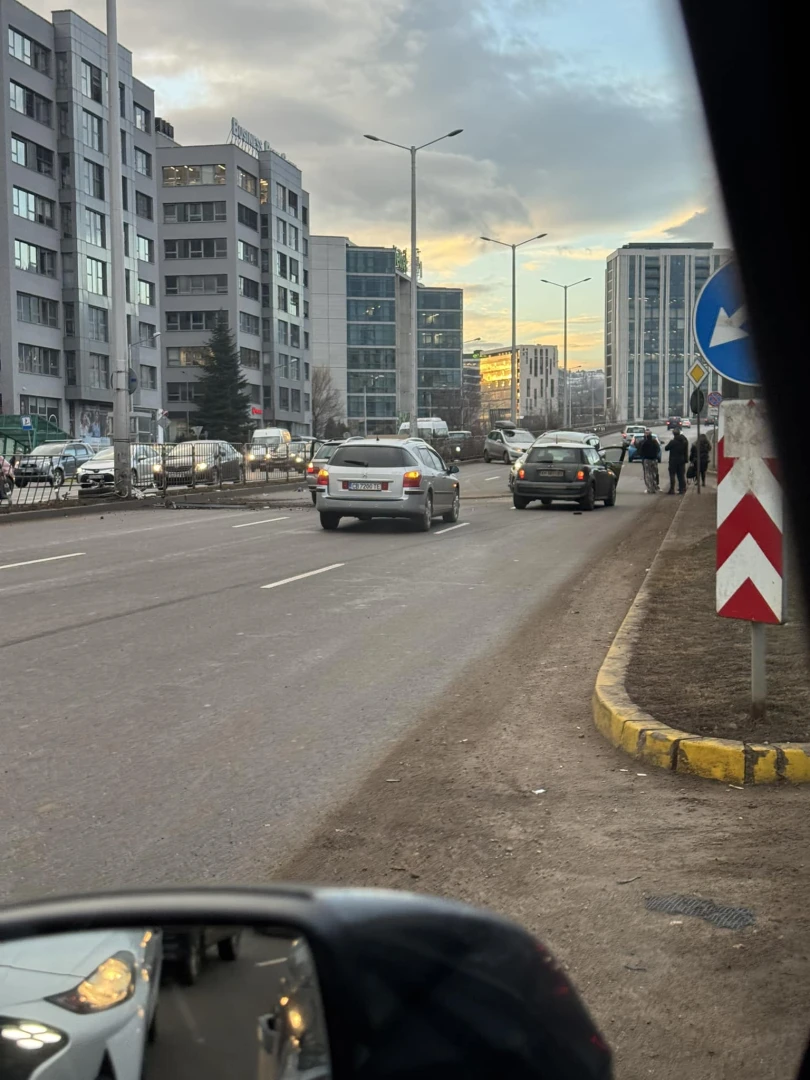 Адско верижно меле в София, зрелищни СНИМКИ