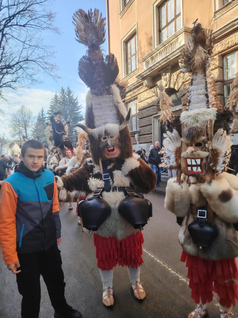 Сашко от Перник пак събра погледите, страшни СНИМКИ