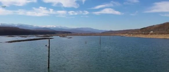 Водата от „Чудовището на Северозапада“ се отдръпна и ето какво се показа на дъното СНИМКИ