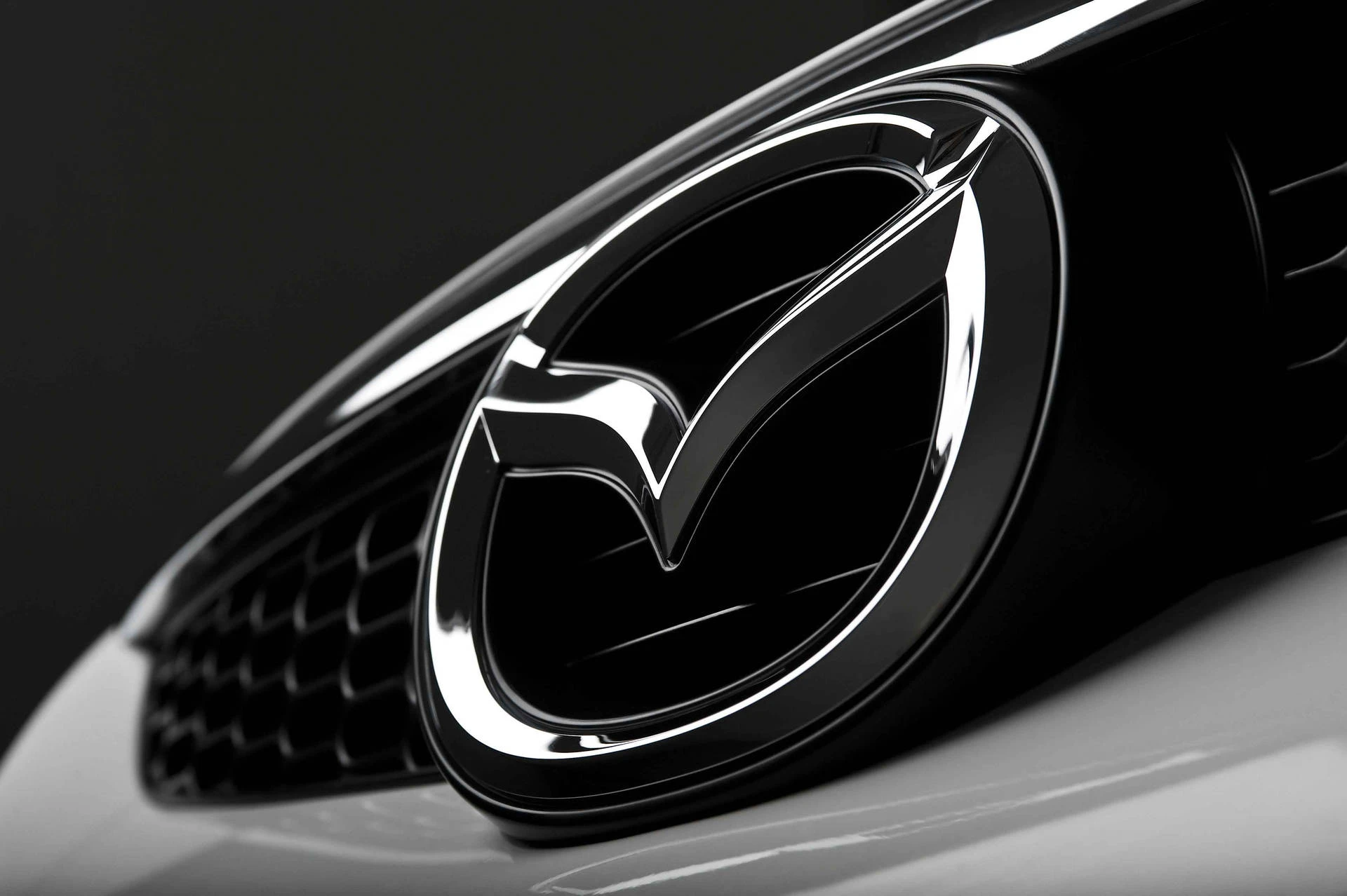 Mazda: Този нов бюджетен модел ще накара всички да забравят за RAV4 СНИМКА