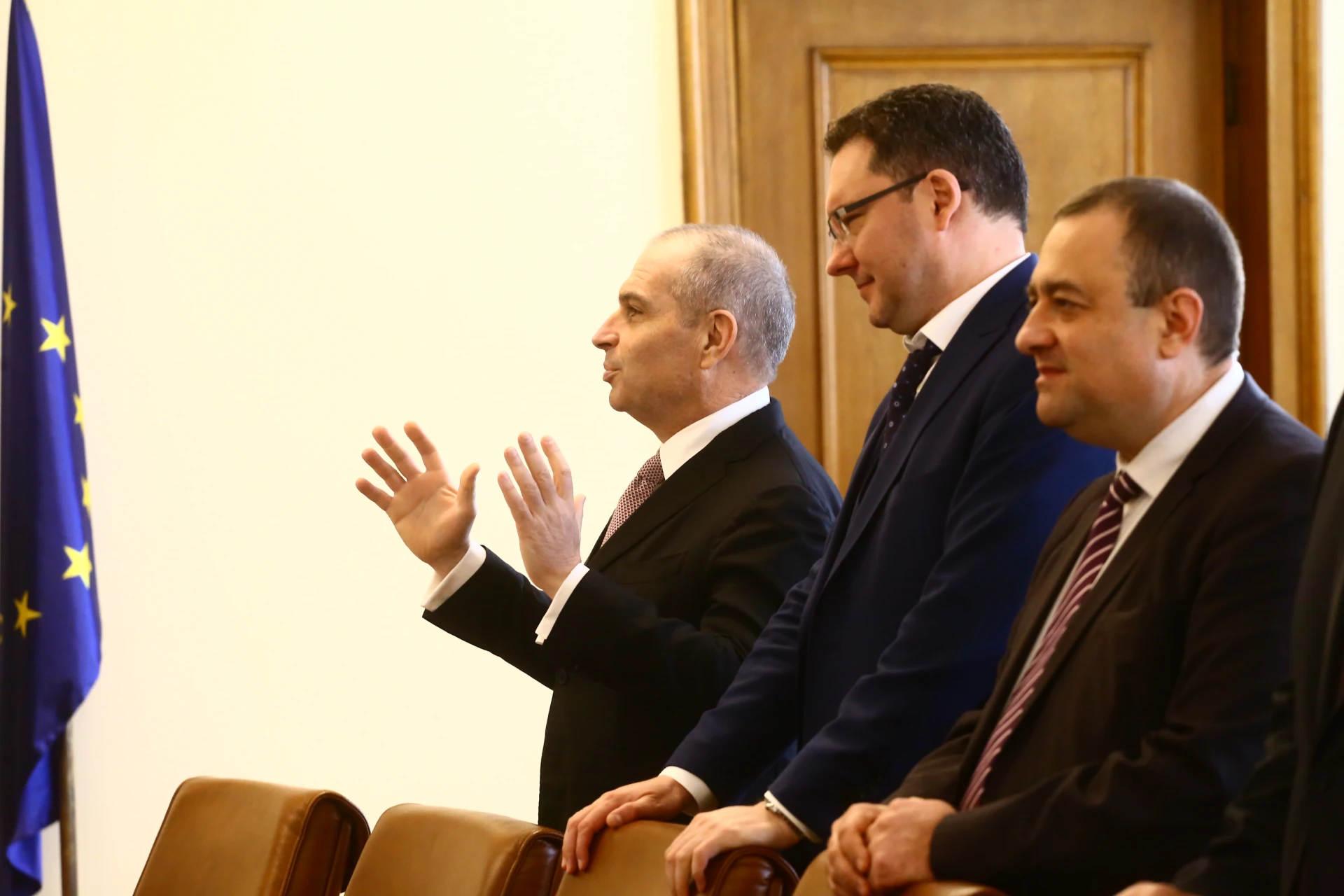 Желязков се готви за най-лошото, оправи спешни заповеди ВИДЕО