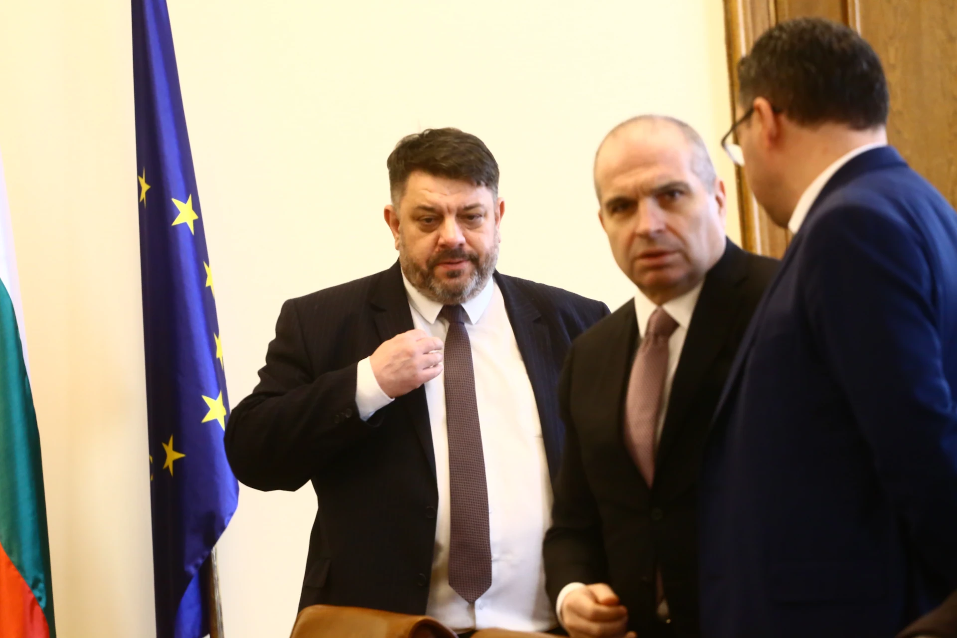 Желязков се готви за най-лошото, оправи спешни заповеди ВИДЕО