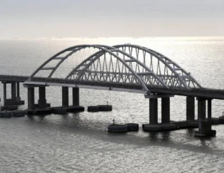 Русия засили отбраната на Кримския мост, полковник от ВМС разкри детайли