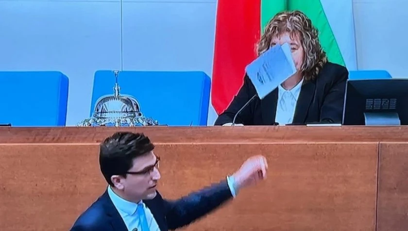 Александър Симов съсипа Сабрутев: Просташко поведение, типично за градското дясно