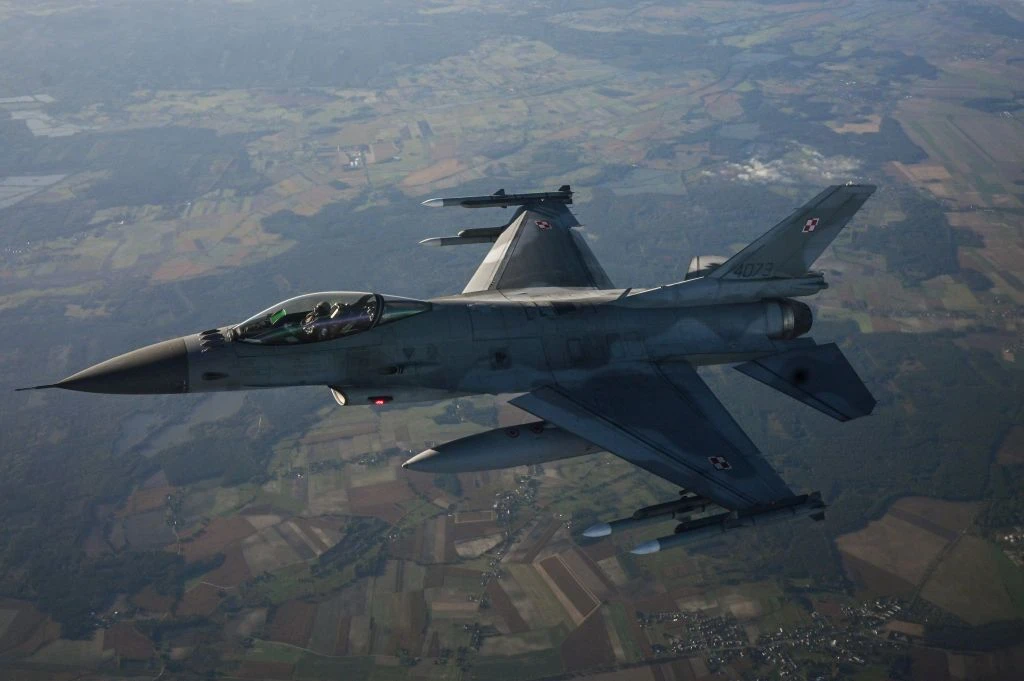 Първият F-16  каца у нас с 2-годишно закъснение, датата е ясна