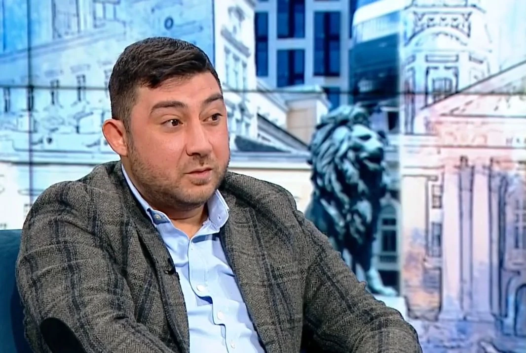 Нечуван скандал между Контрера и Спасов за смокинови листа, Митко Светофара и един доклад