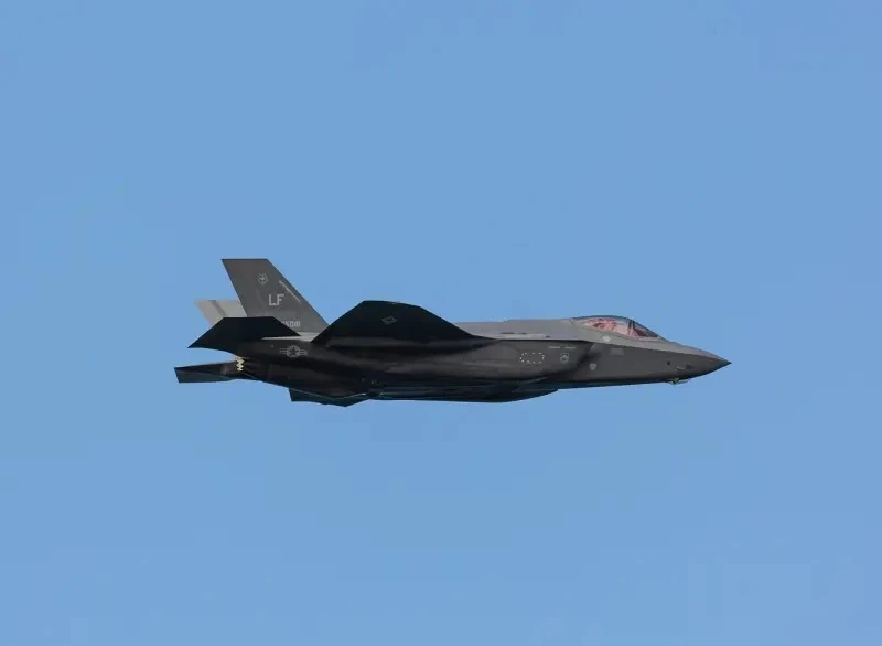 За първи път: F-35 хвърли едновременно две 300-кг бомби LJDAM по движеща се цел
