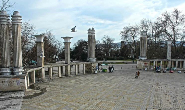 Варненци беснеят! Такова нещо в Морската градина досега не е имало СНИМКА
