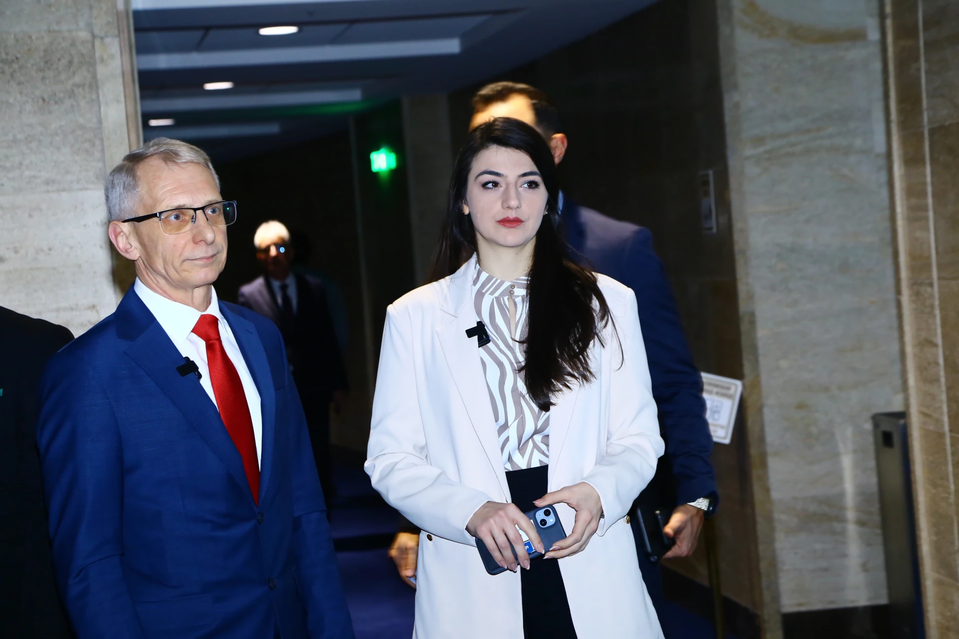 Лена Бориславова замръзна на въпрос за имунитета й СНИМКИ