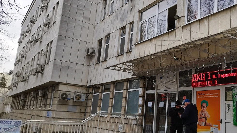 България трепери от страх: Пореден ужас с психично болна жена и нож!