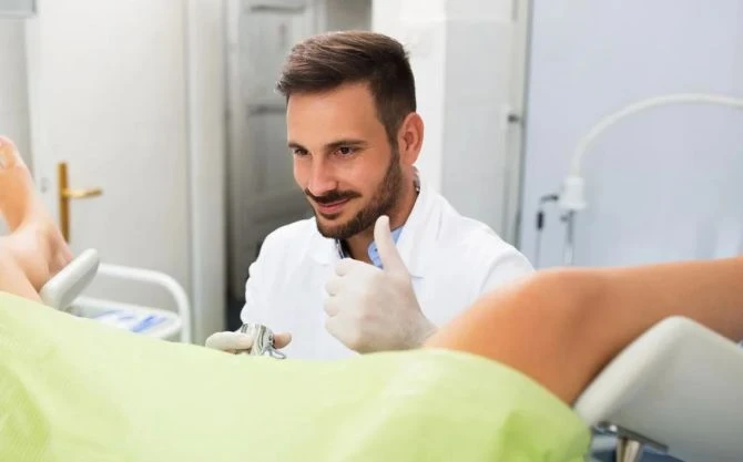 Е, не: Лекари в Добрич извадиха от вагината на жена...