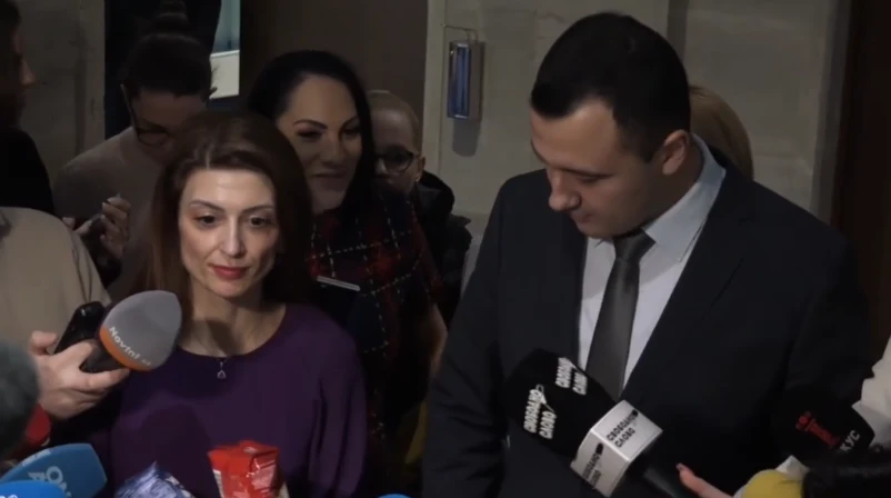 Вкараха кошница с яйца и ориз в парламента, причината засяга всички българи СНИМКИ