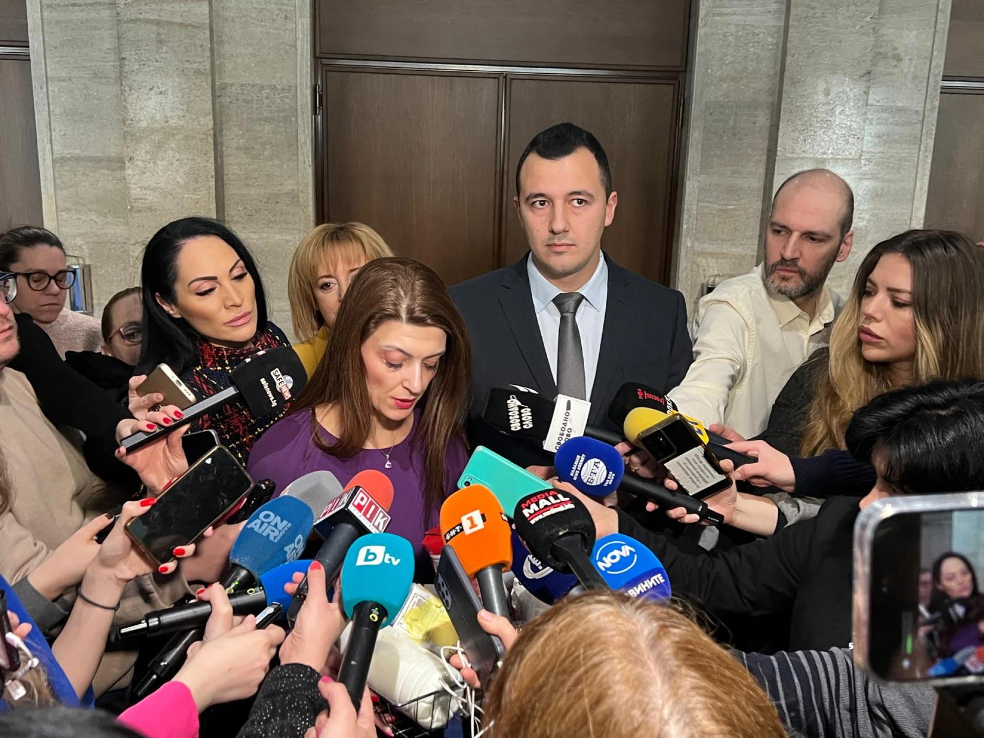 БСП - Обединена левица внесе първия законопроект срещу ценовия произвол на големите търговски вериги