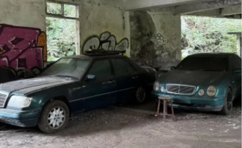 Откриха изоставени култови коли Mercedes в склад  СНИМКИ