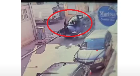 Невиждан екшън с БГ кола в Одрин! Помете като кегли... ВИДЕО 18+