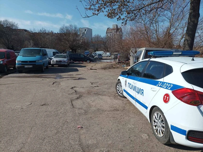 СНИМКИ показват какво остана след гърмежите и ад на Централна гара в Софи