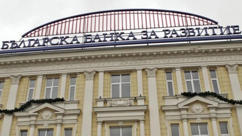 Голям наш шеф хвърли оставка 