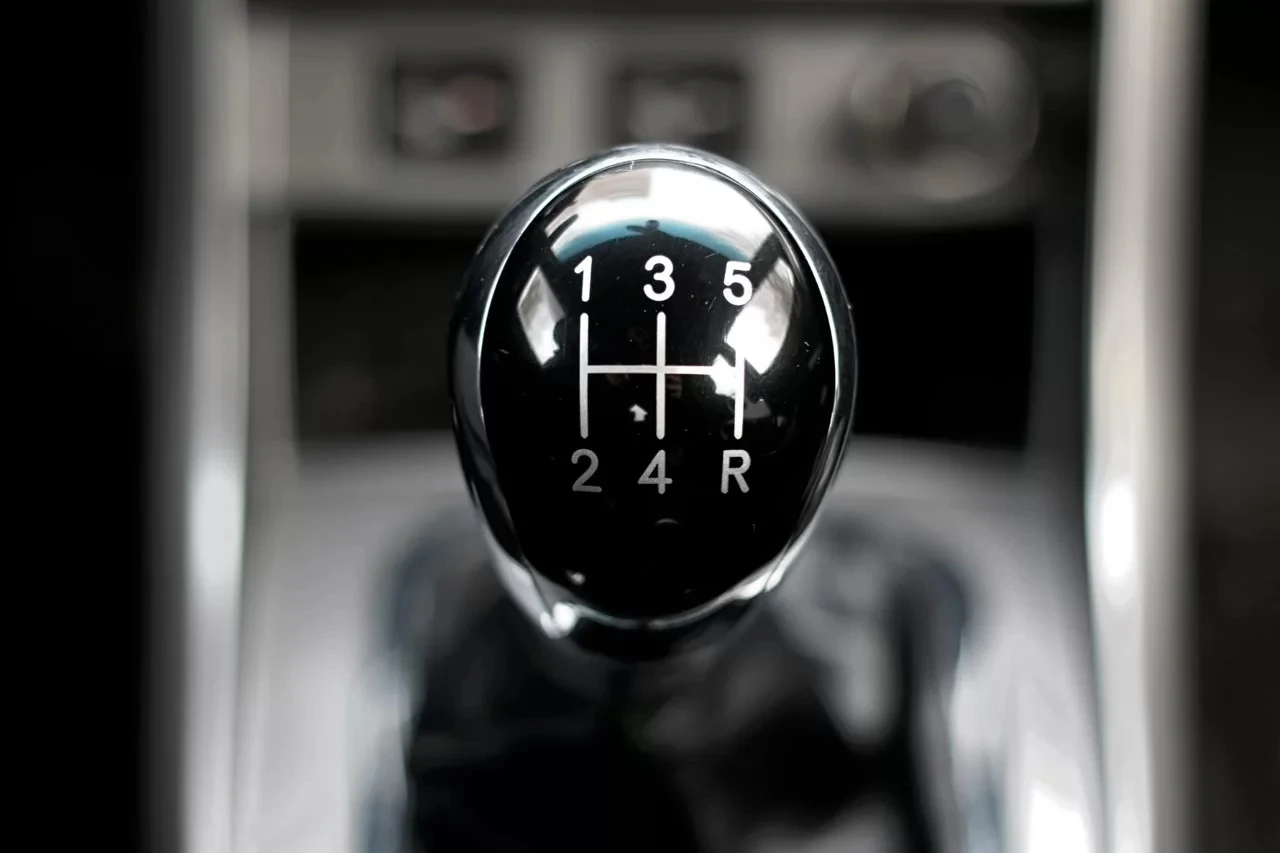 Най-добрите автомобили с ръчна скоростна кутия за 2025 година СПИСЪК