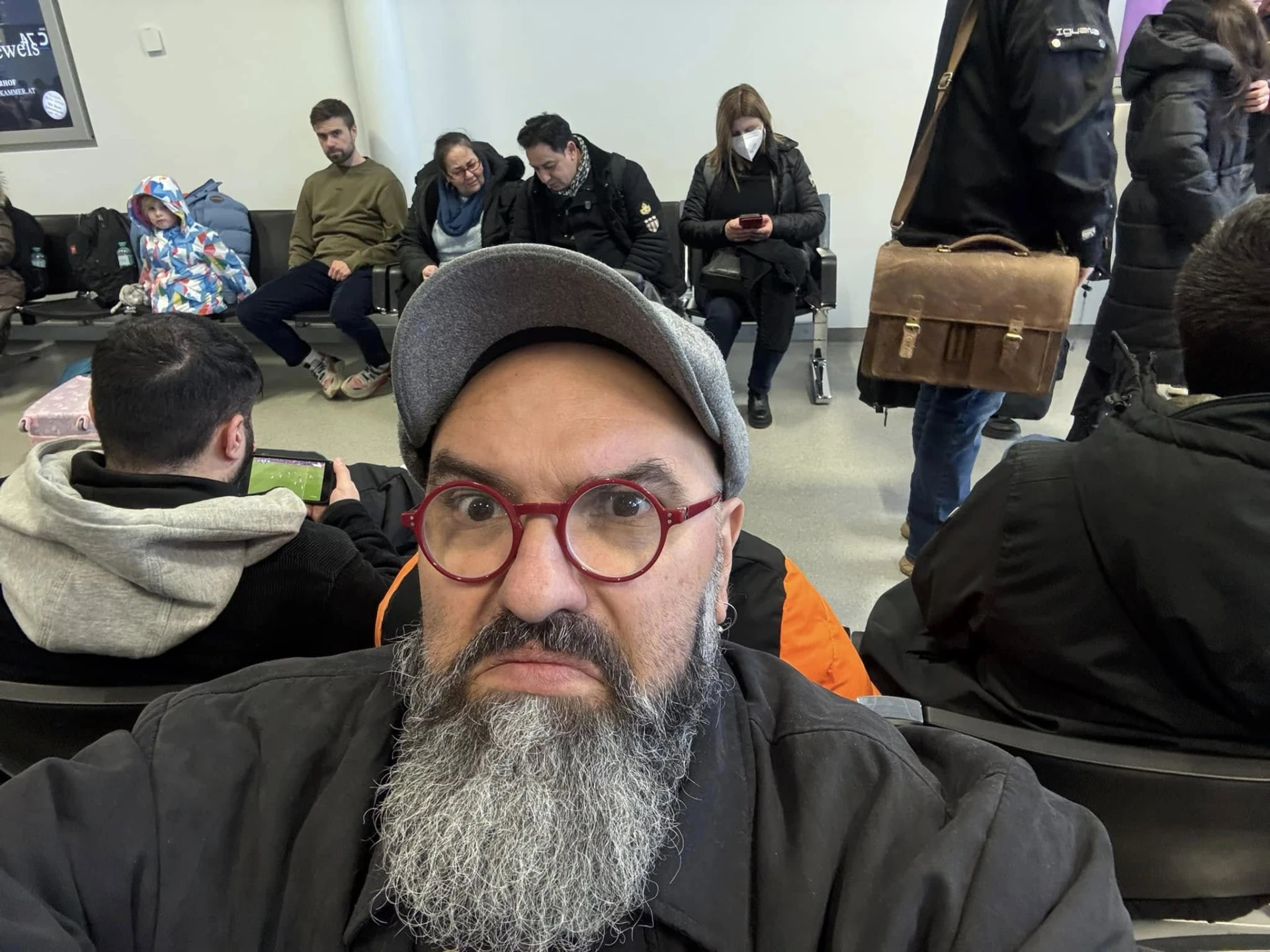 Извънредна ситуация с Венци Мицов във Виена, пусна СНИМКИ и обяви, че...