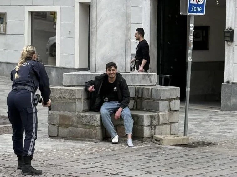 Касапинът от Сирия, заклал 14 г. момче, оказа се член на... СНИМКА