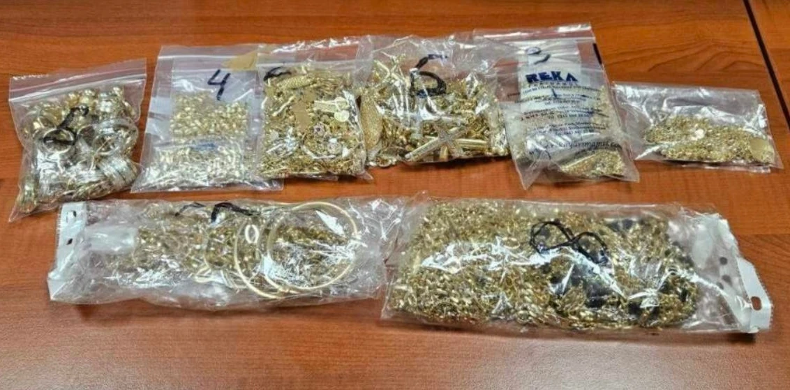 Митничари от Малко Търново в шок, ето какво невиждано съкровище откриха под дрехите на мъж СНИМКИ