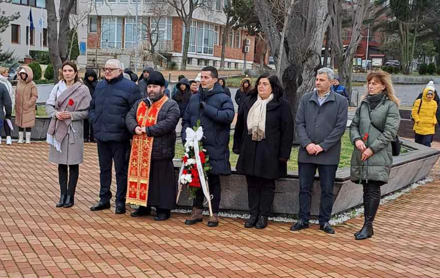 Паметник на Левски откриха в Ахтопол СНИМКИ