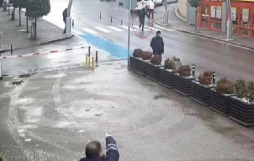 Вижте мигновеното "чудодейно" изцеление на просещ инвалид ВИДЕО