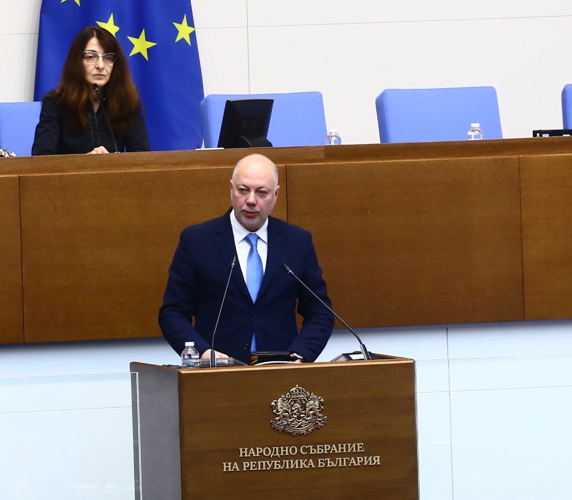 Желязков рамо до рамо с 25 EU лидери: Киев сам трябва да решава съдбата си