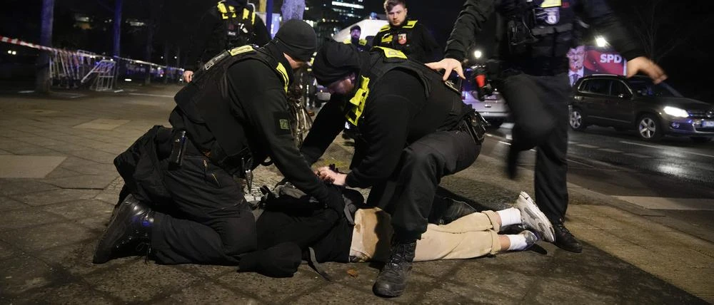 19-г. сириец е касапинът, окървавил Мемориала на Холокоста в Берлин