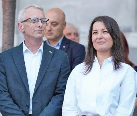 Шуробаджанащина: Новата любимка на ПП вкара брат си в парламента
