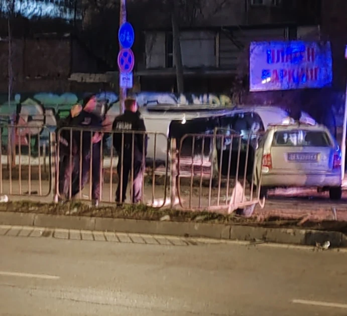 Само в БЛИЦ! Страшна катастрофа след полицейско преследване на столичен булевард СНИМКИ