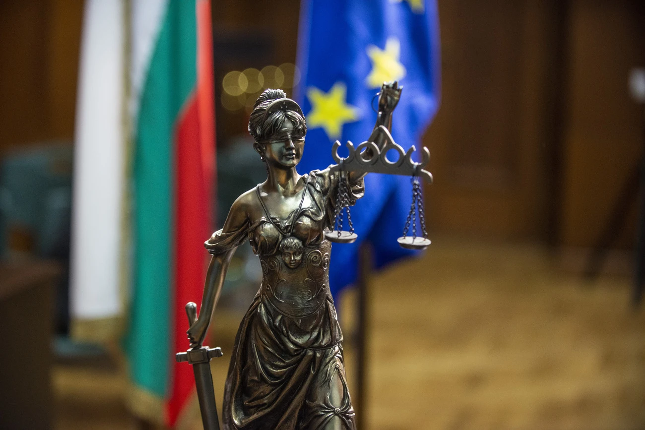 Сарафов ще иска имунитети на депутати заради погрома пред ЕК в София