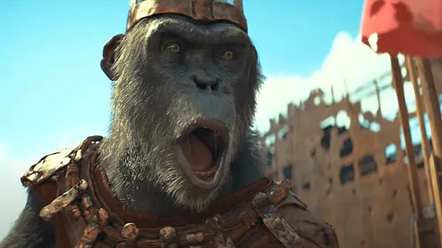 Екшън на топ дестинация: Над 200 маймуни избягаха от приют в Тайланд, тормозят хората