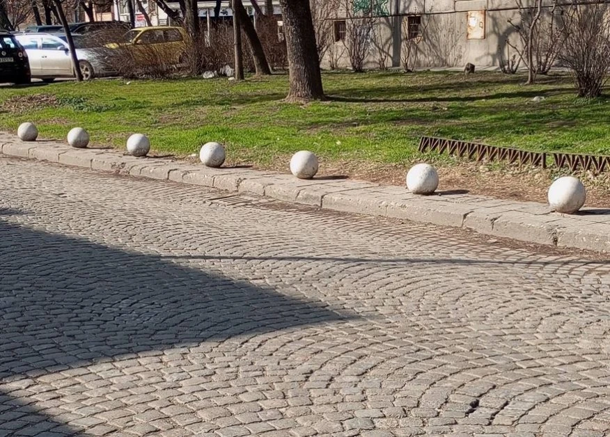 Ноу-хау: За тези паркинг колчета в Пловдив ще завижда цяла Европа